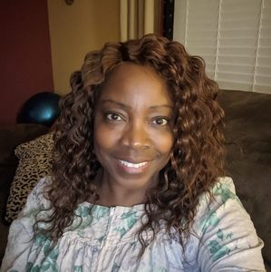 Meet your Posher, Cynthia